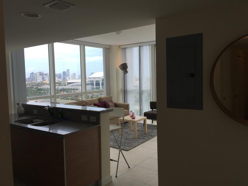 Lyx Suites By The Miami River Zewnętrze zdjęcie